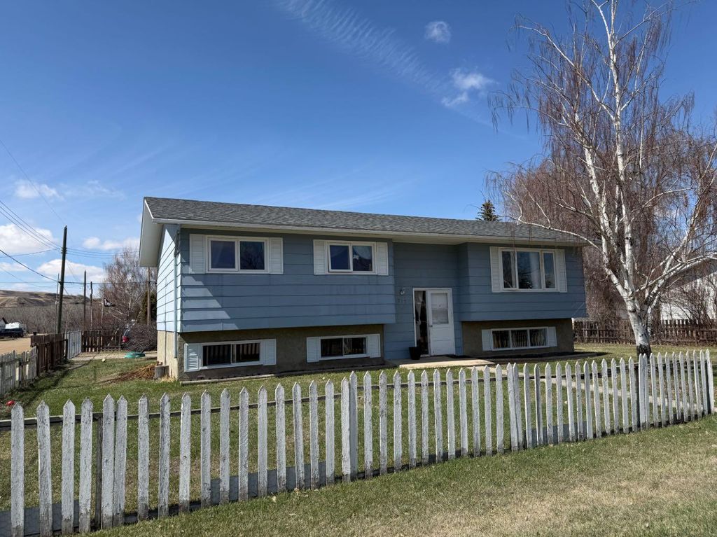 Photo of 217 2 Street St, Drumheller, AB T0J 2E0 (MLS # A2305735)