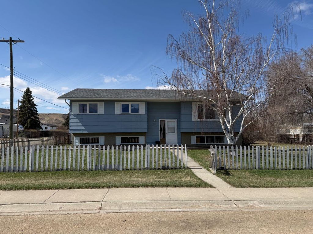 Photo of 217 2 Street St, Drumheller, AB T0J 2E0 (MLS # A2305735)