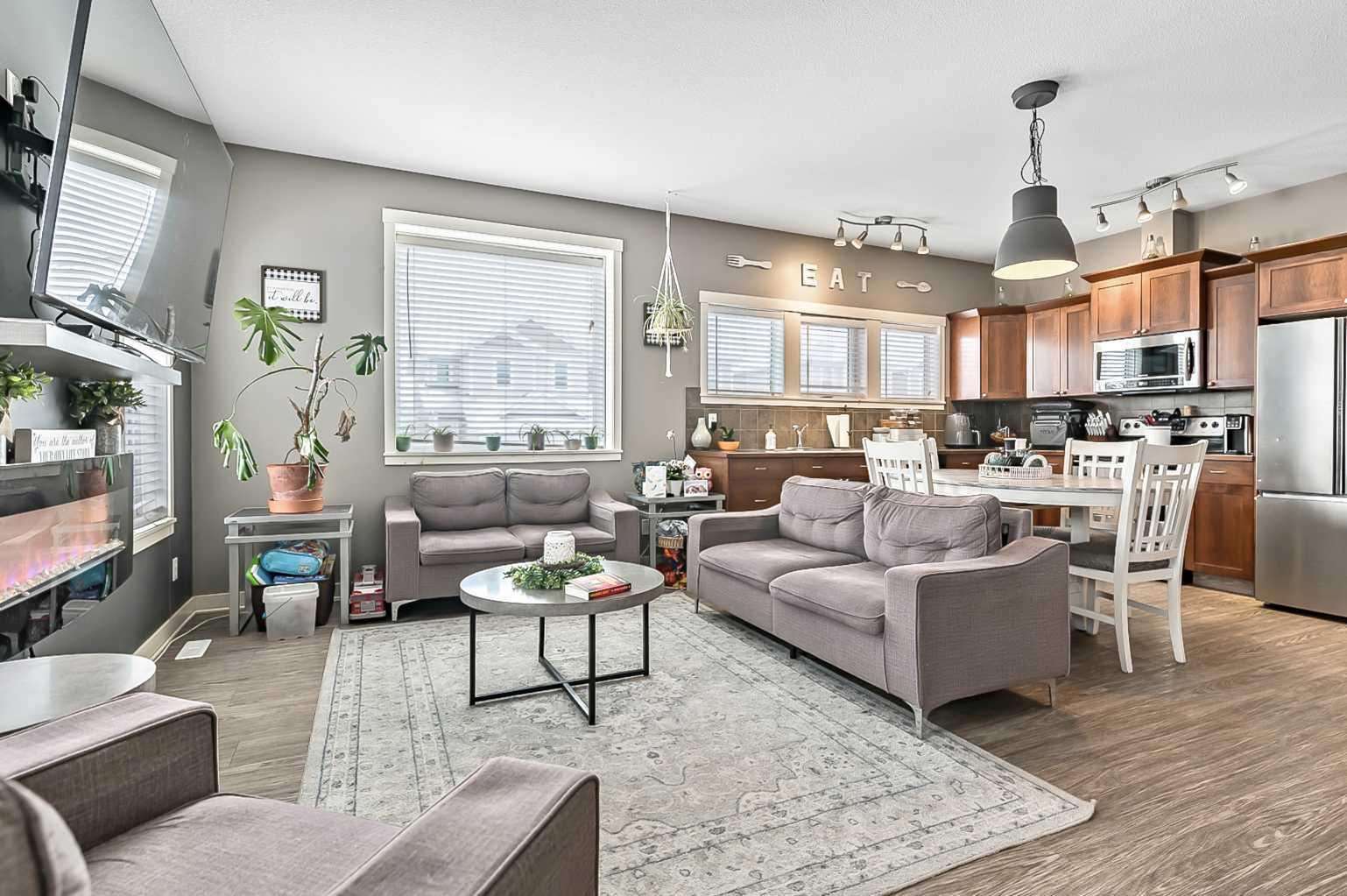 14 Sunrise Crescent NE