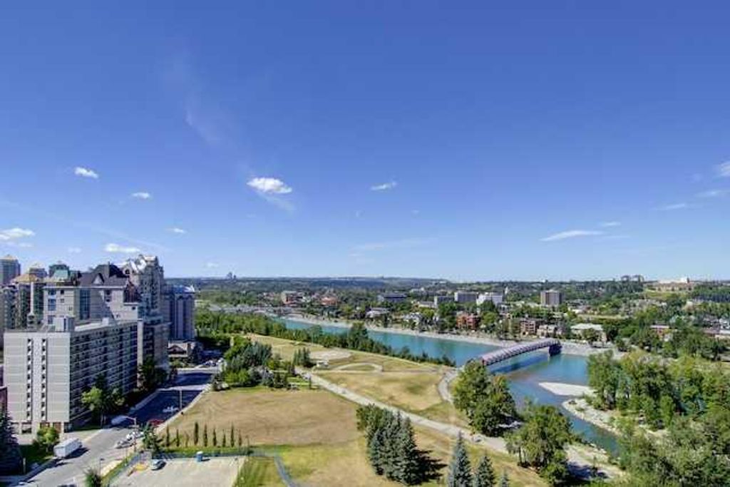 Photo of 600 Princeton Way SW #702, Calgary, AB T2P 5N4 (MLS # A2196409)