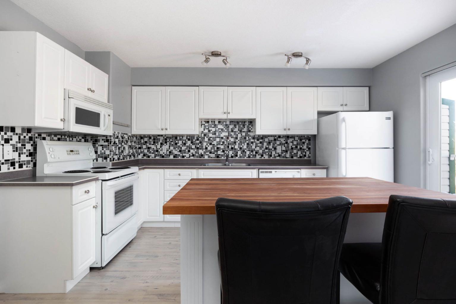 123 Arabian Drive 213