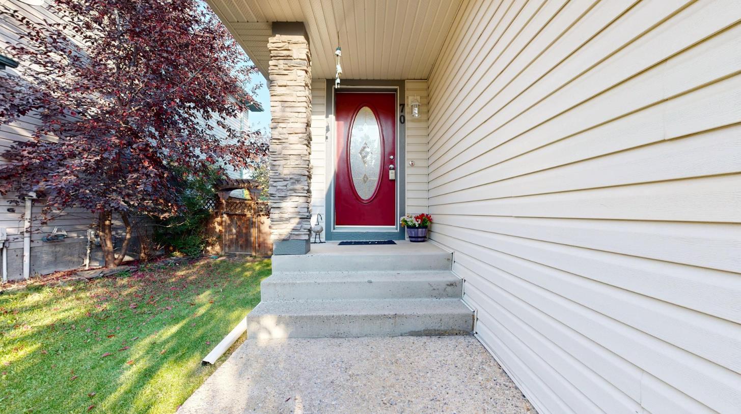 70 Crystalridge Close