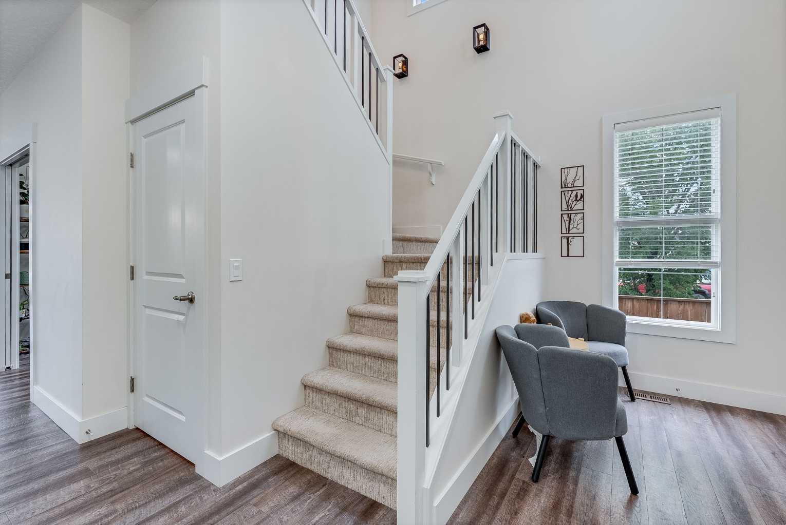4 Legacy Court SE