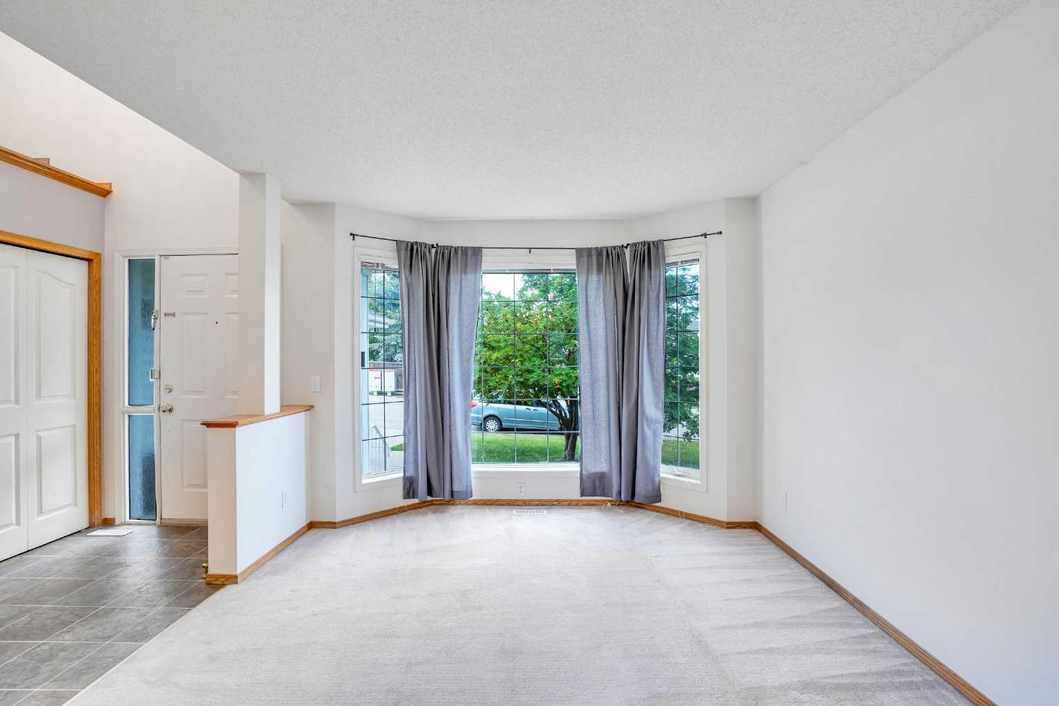 82 Edgevalley Close NW