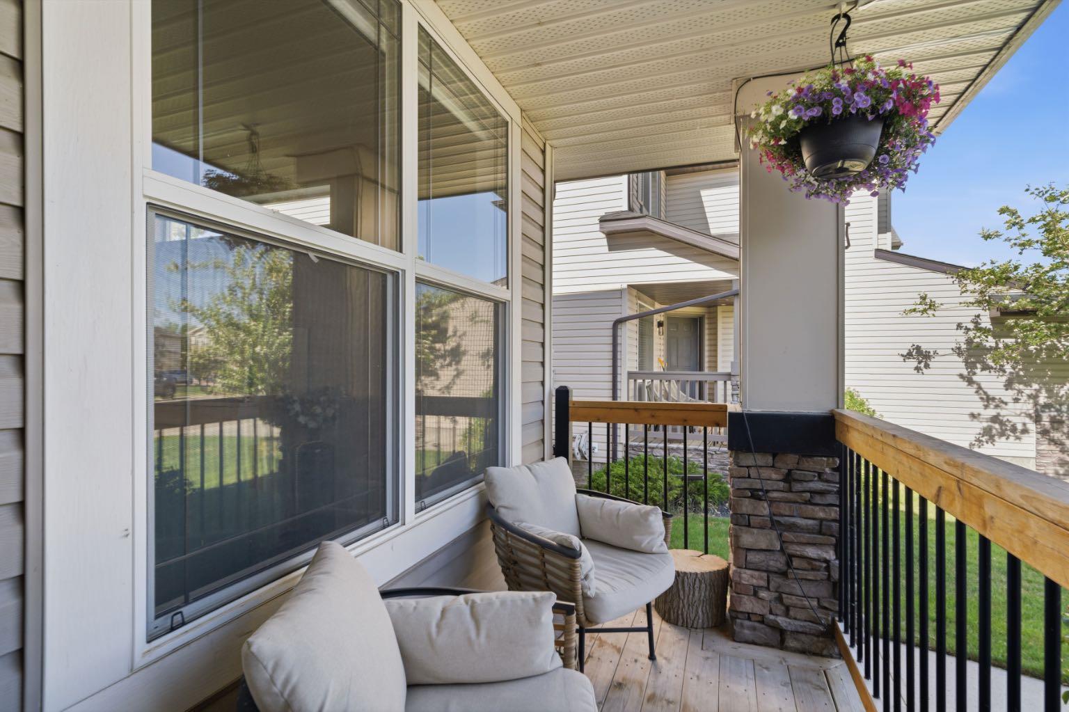 212 Willowmere Close