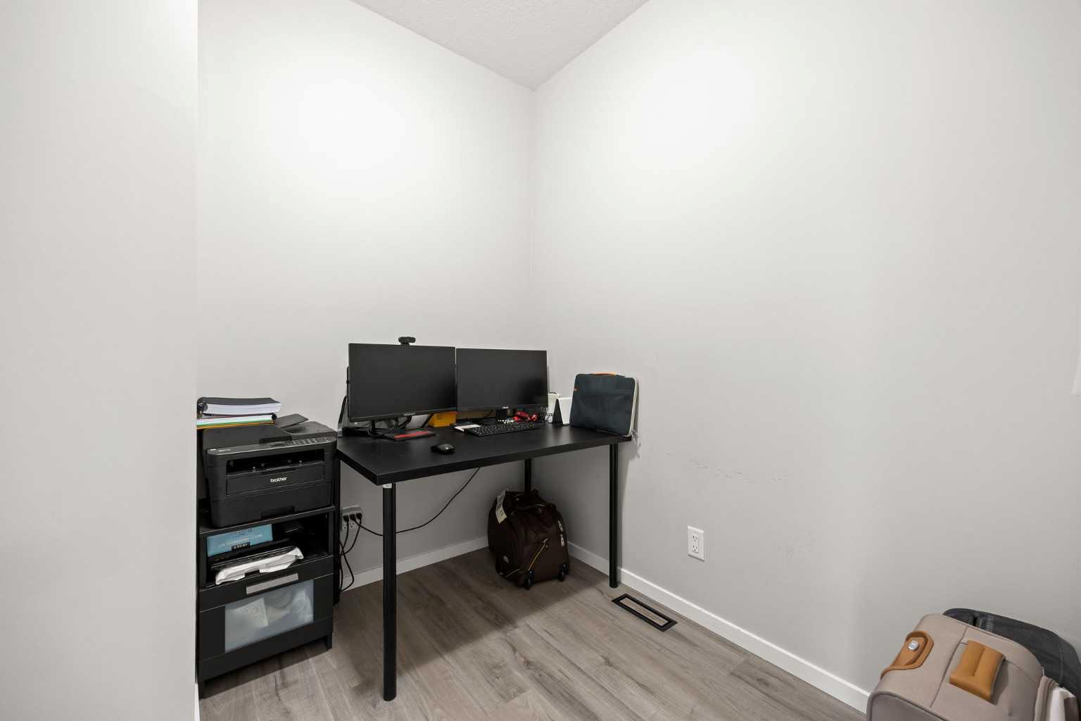 93 Cityline Square NE