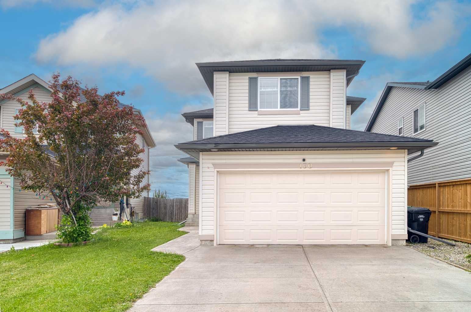 130 Somerglen Way SW