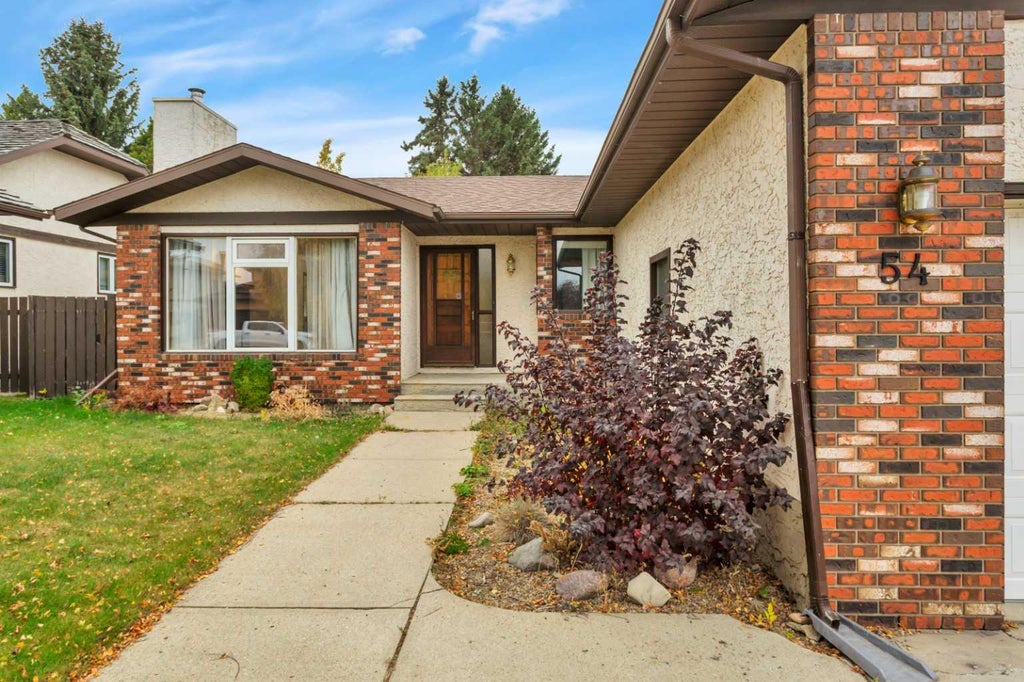 Photo of 54 Rogers Crescent, Red Deer, AB T4P 3K1 (MLS # A2350859)