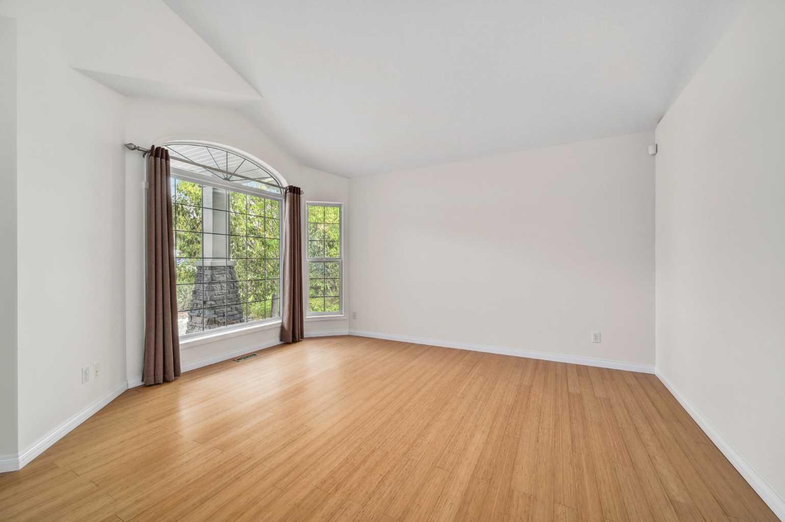 292 Arbour Crest Drive NW