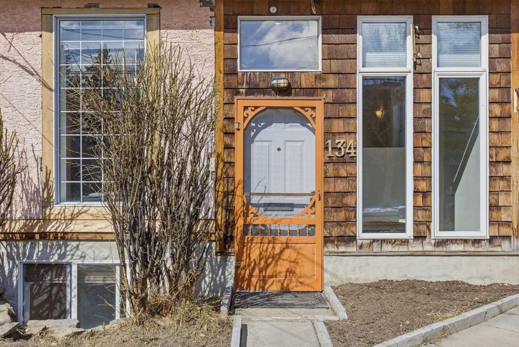 Photo of 134 32 Avenue NE, Calgary, AB T2E 2G5 (MLS # A2300693)