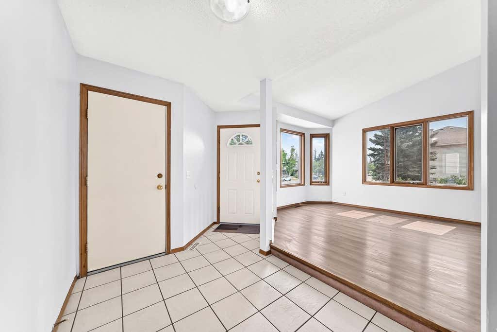 Photo of 434 Millrise Drive SW, Calgary, AB T2Y 2W5 (MLS # A2335546)