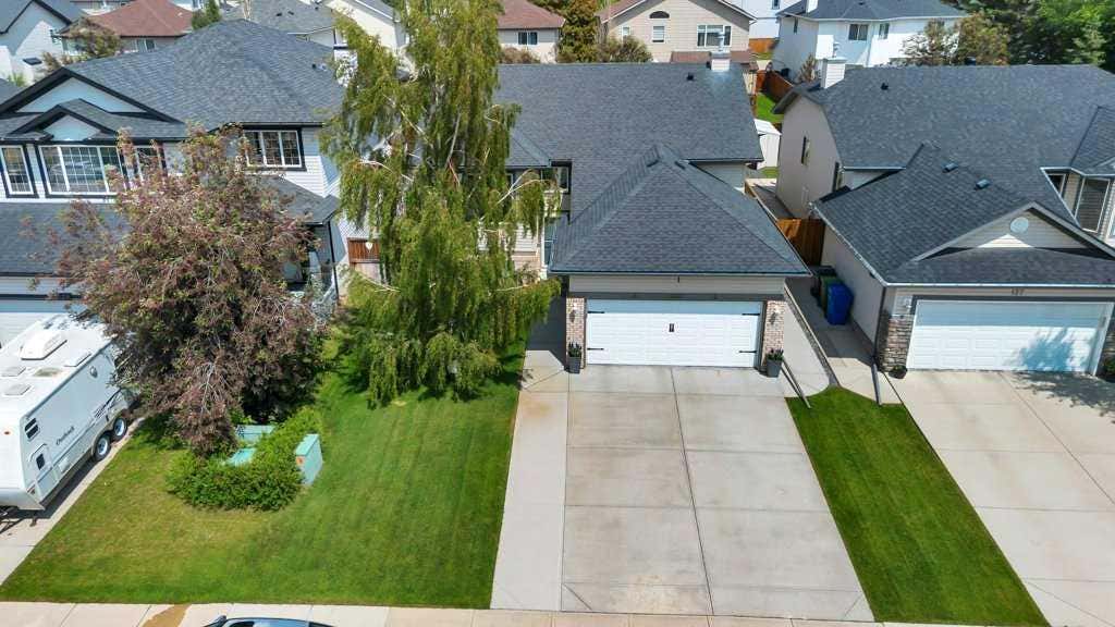 Photo of 133 Oakmere Point, Chestermere, AB T1X 1M8 (MLS # A2325404)