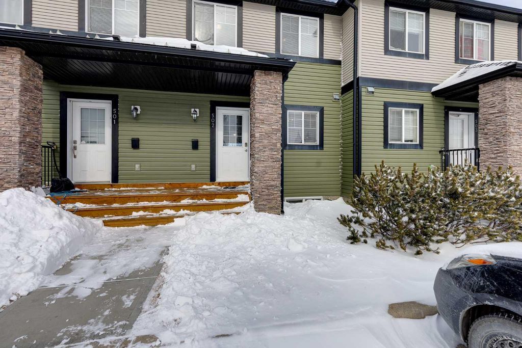 Photo of 140 Sagewood Boulevard SW #502, Airdrie, AB T4B 3H5 (MLS # A2287816)