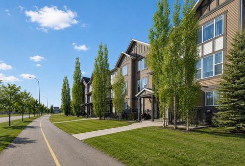 Photo of 258 New Brighton Walk SE, Calgary, AB T2Z 5C7 (MLS # A2306299)