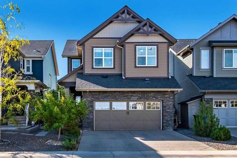 29 Cougar Ridge Close SW Calgary AB T3H 0V4