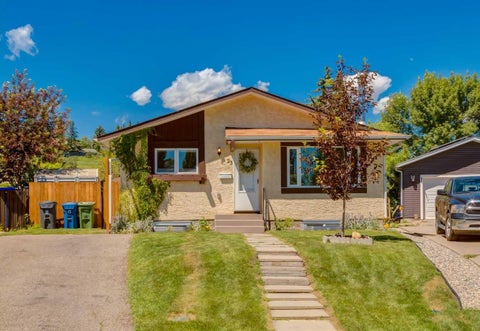 Photo of 23 Deer Lane Place SE, Calgary, AB T2J 6B7 (MLS # A2328681)