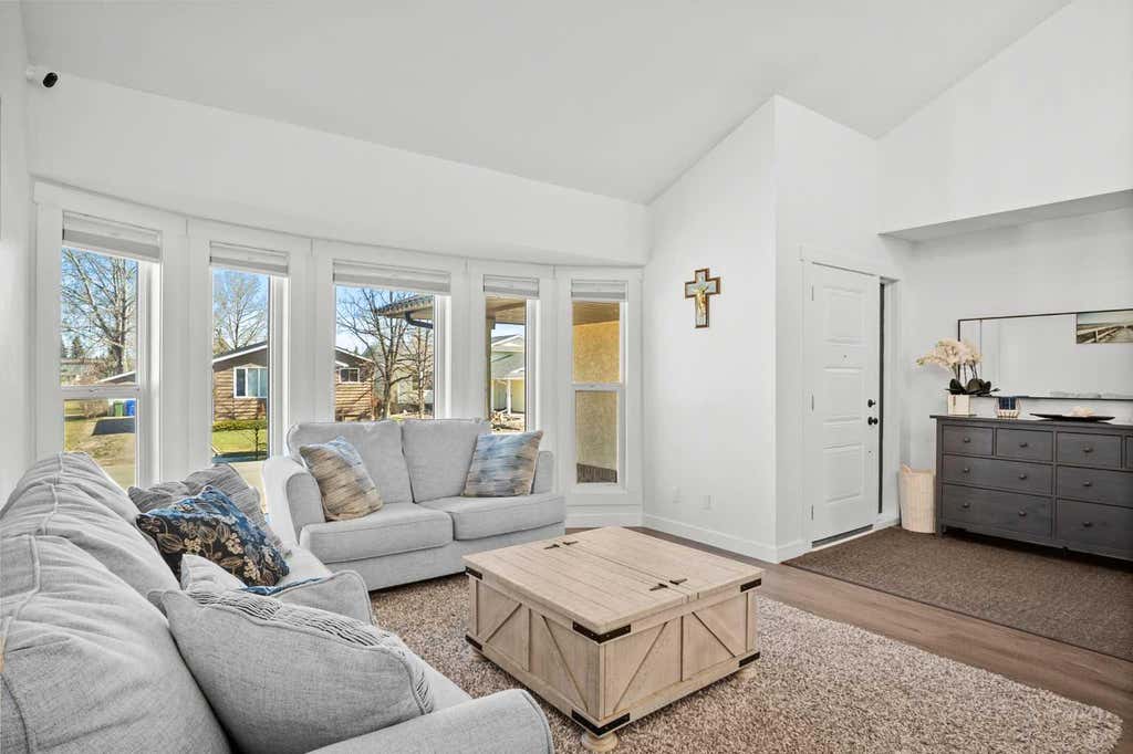 Photo of 6005 Ash Street, Olds, AB T4H 1K8 (MLS # A2318954)