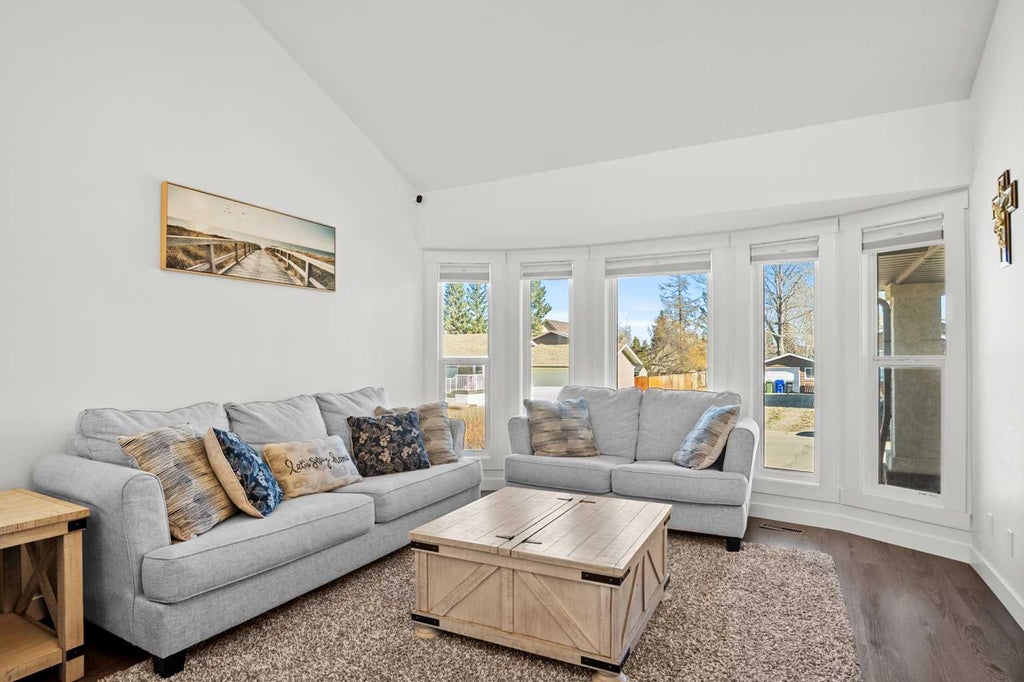 Photo of 6005 Ash Street, Olds, AB T4H 1K8 (MLS # A2318954)