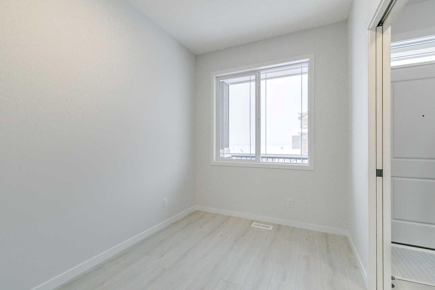 186 Creekside Manor SW