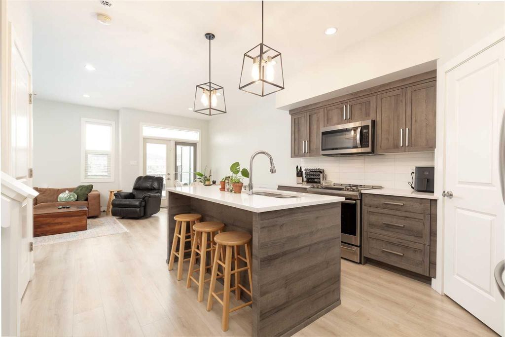 Photo of 67 Aquitania Circle W #3, Lethbridge, AB T1J 5M5 (MLS # A2303655)