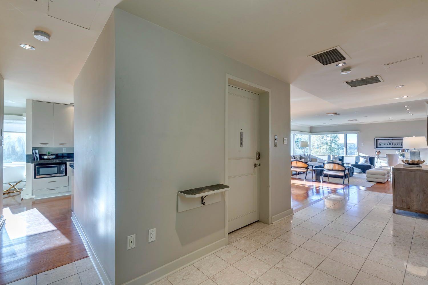 222 Eagle Ridge Drive SW 3N