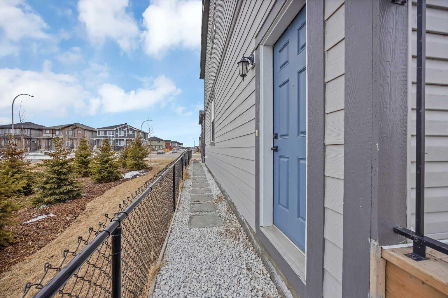 678 Cornerstone Avenue NE