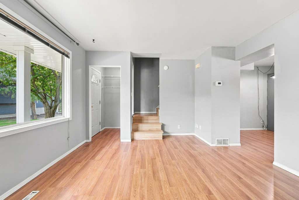 Photo of 542 Regal Park NE, Calgary, AB T2E 0S6 (MLS # A2334920)