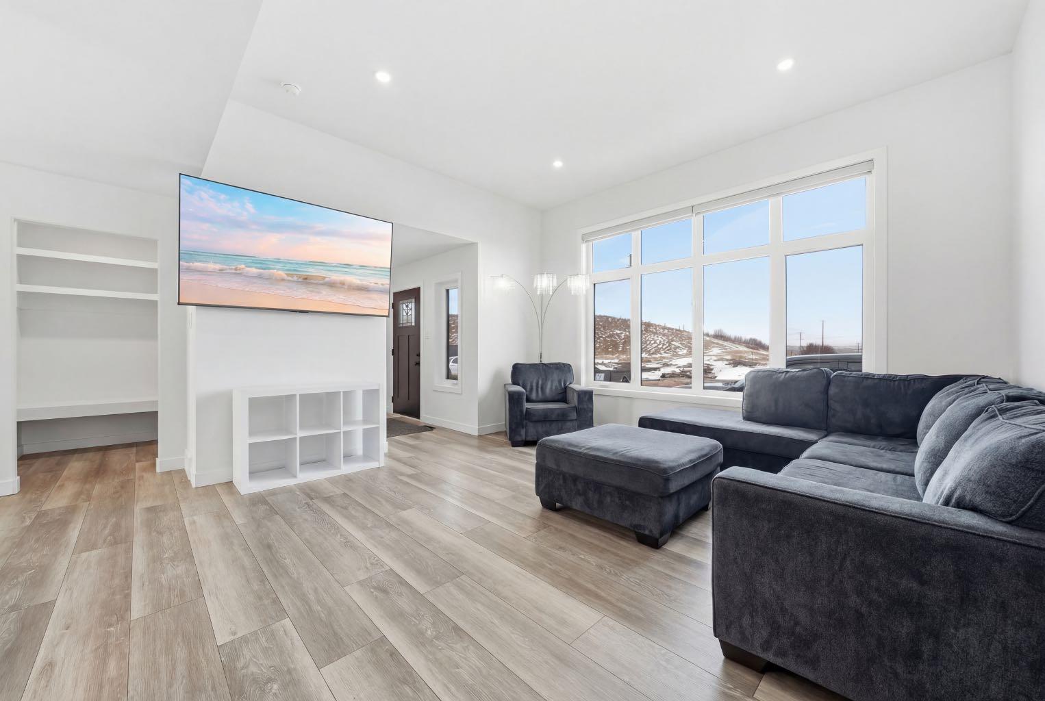 32105 Highway 543 E 100