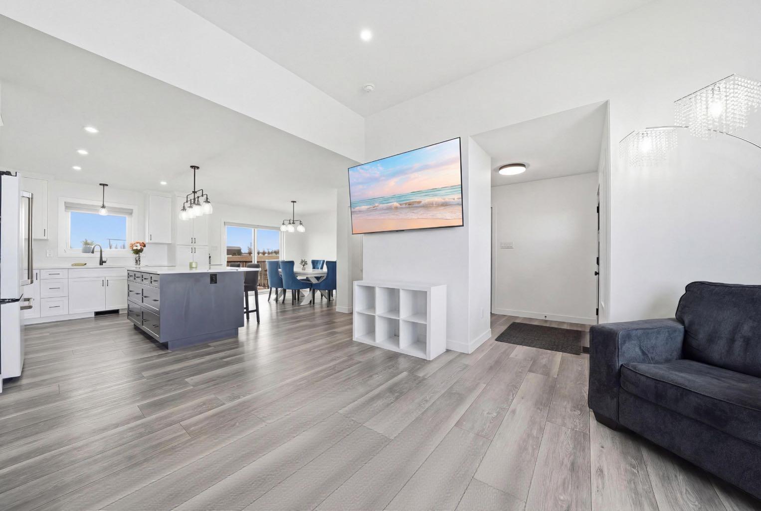 32105 Highway 543 E 100