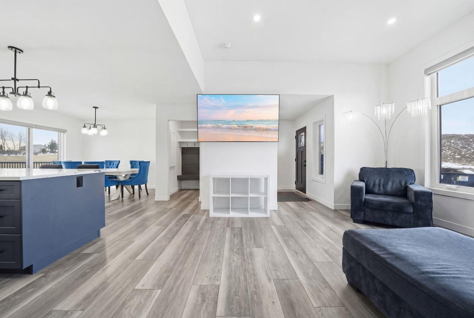 32105 Highway 543 E 100