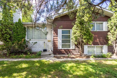 Photo of 3151 Upper Place NW, Calgary, AB T2N 4H2 (MLS # A2248167) Photo of 3151 Upper Place NW, Calgary, AB T2N 4H2 (MLS # A2248167)