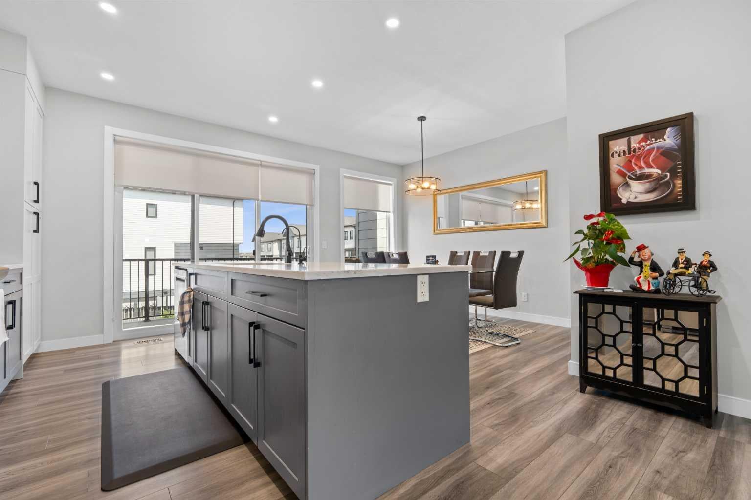 32 Evanscrest Court NW