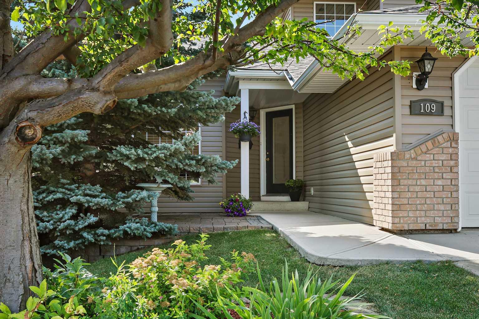 109 Macewan Park View NW