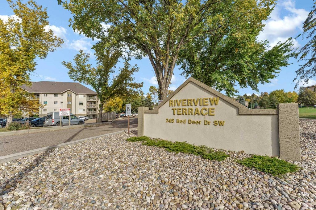 Photo of 245 Red Deer Drive SW #104, Medicine Hat, AB T1A 8P4 (MLS # A2351497)
