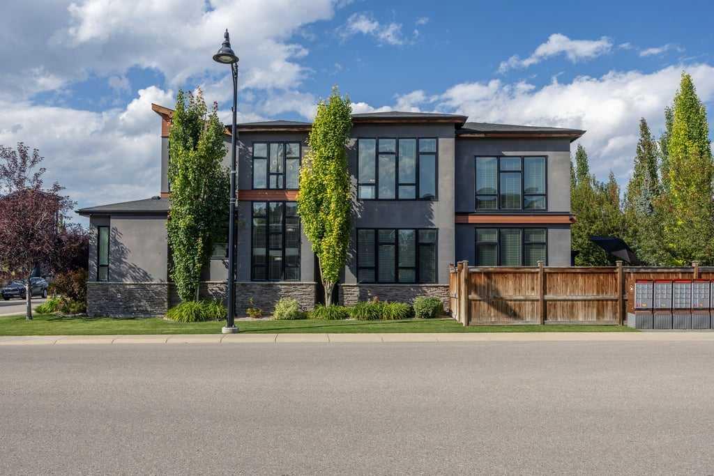 6 West Point Mews SW