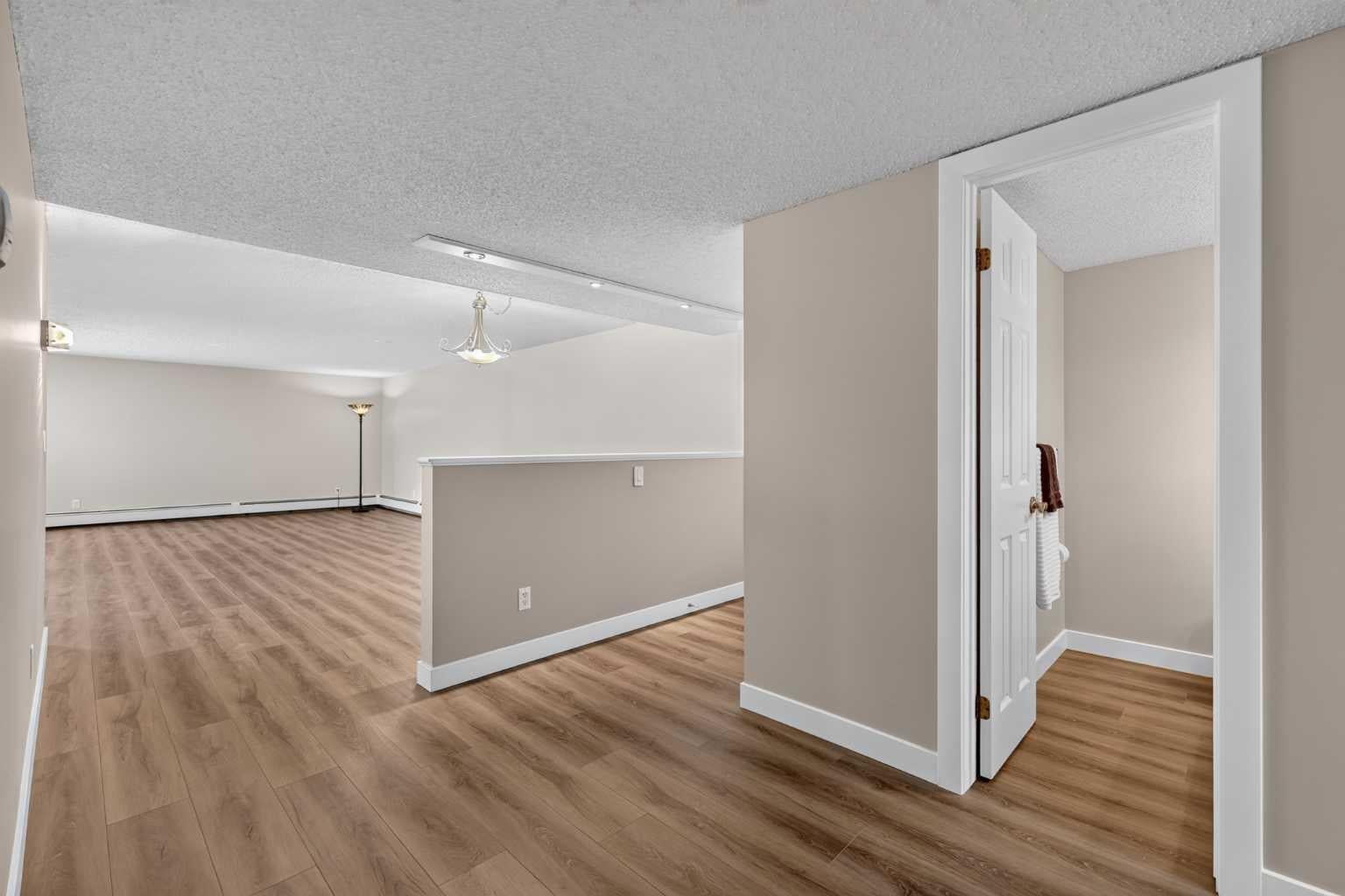 2425 90 Avenue SW 118