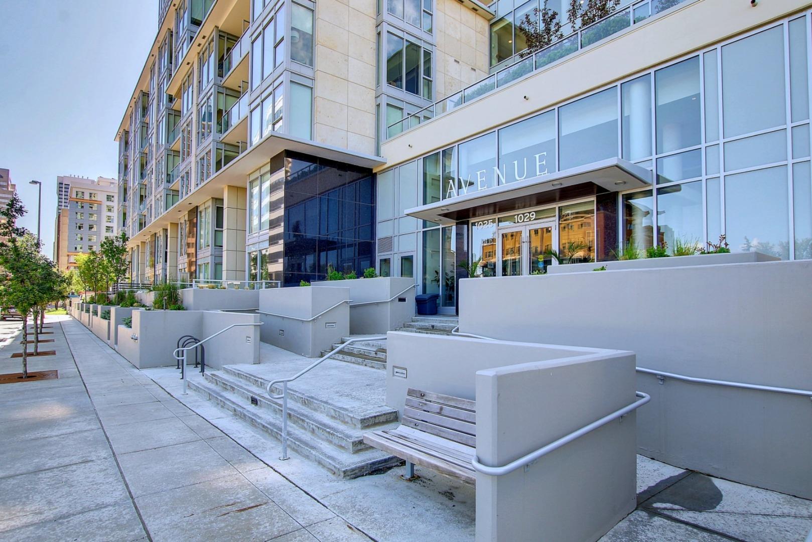 1025 5 Avenue SW 2106