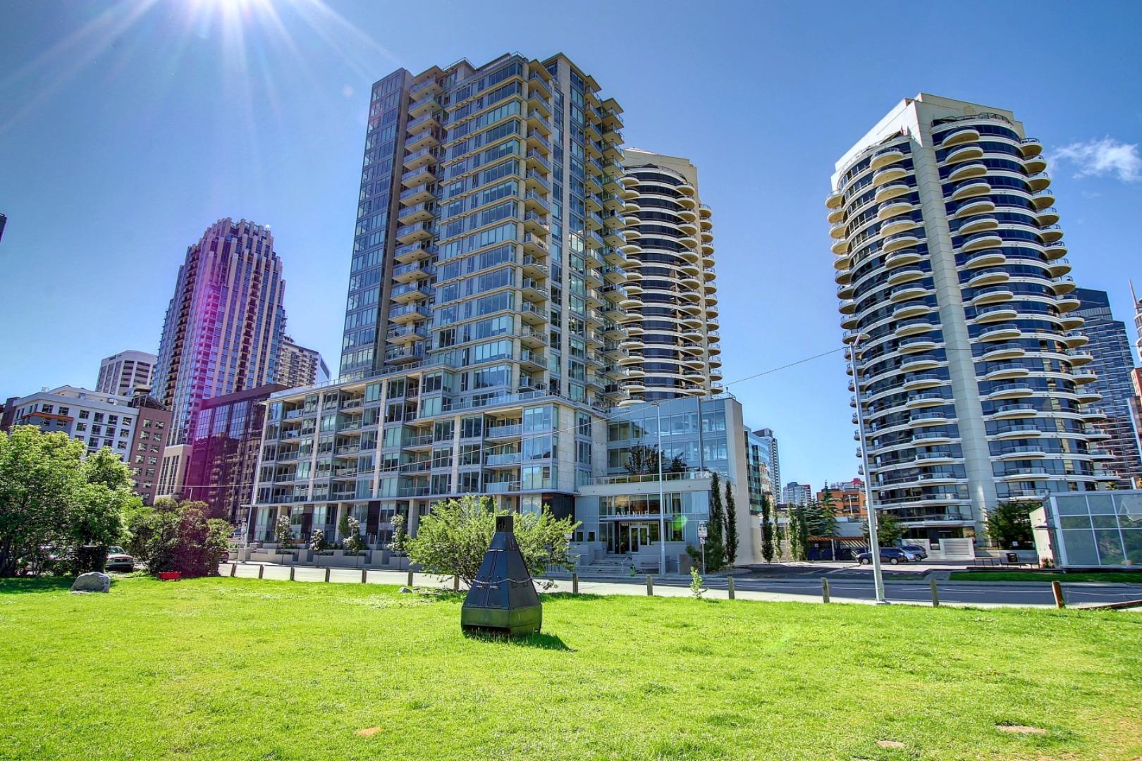 1025 5 Avenue SW 2106