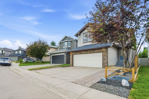 Photo of 2020 Bridlemeadows Manor SW, Calgary, AB T2Y 4R9 (MLS # A2327137)