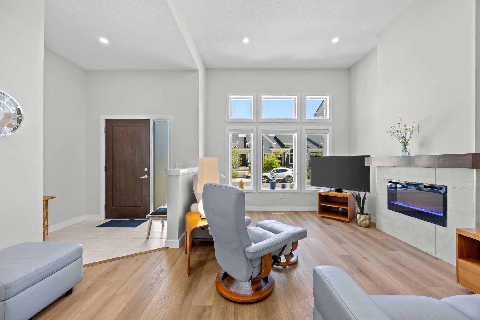 54 Iris Crescent