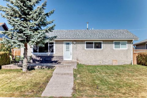 5414 Valentine Crescent SE Calgary AB T2A 5K6