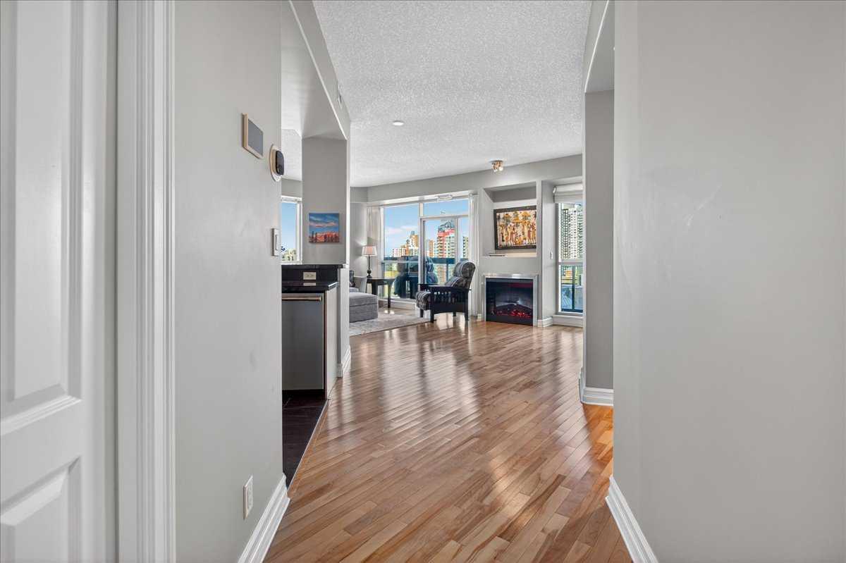 836 15 Avenue SW 1805