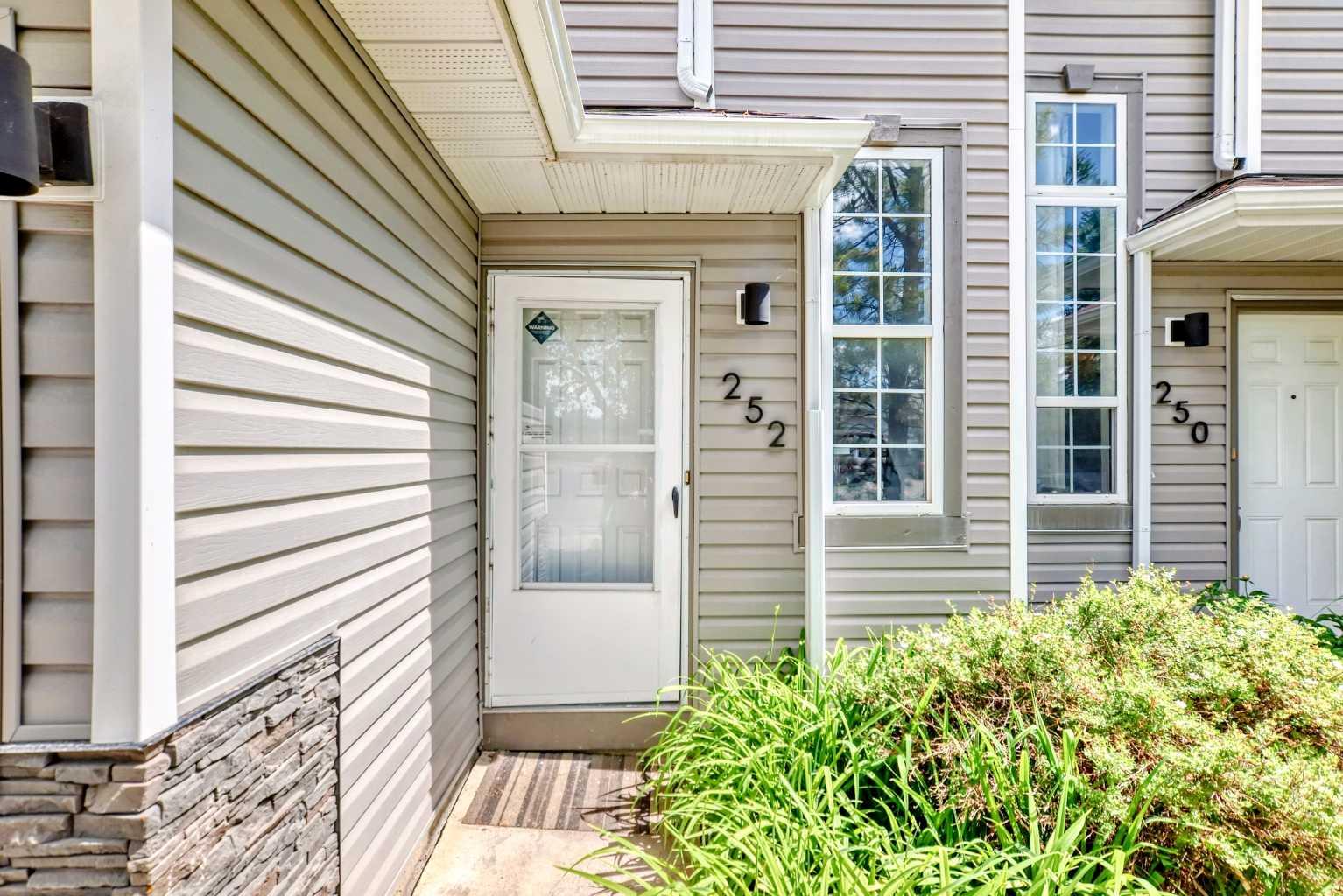 252 Shawinigan Drive SW