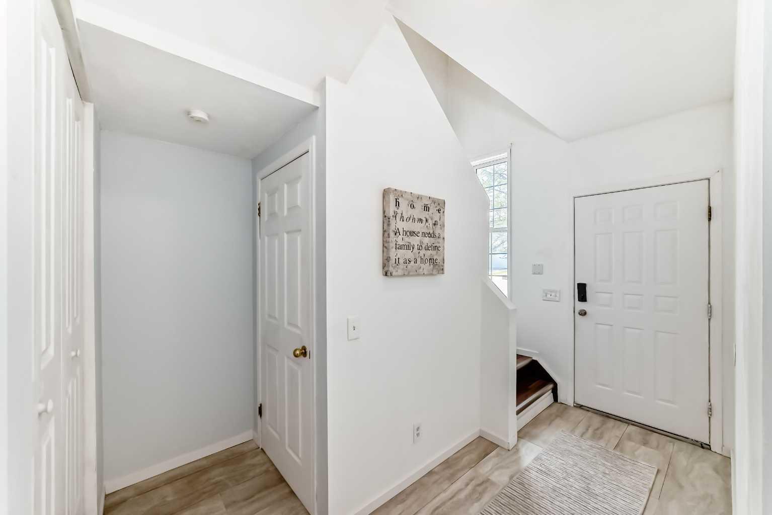 252 Shawinigan Drive SW