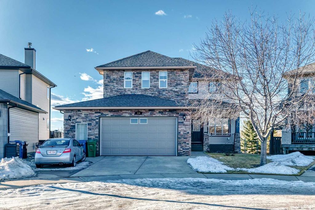 Photo of 114 Royal Birkdale Crescent NW, Calgary, AB T3G 5R6 (MLS # A2279052)