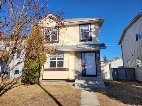 86 Harvest Rose Circle NE Calgary AB T3K 4M7