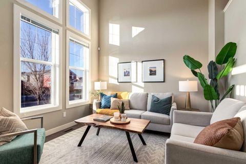 Photo of 705 Evanston Square NW, Calgary, AB T3P 0G9 (MLS # A2302445)