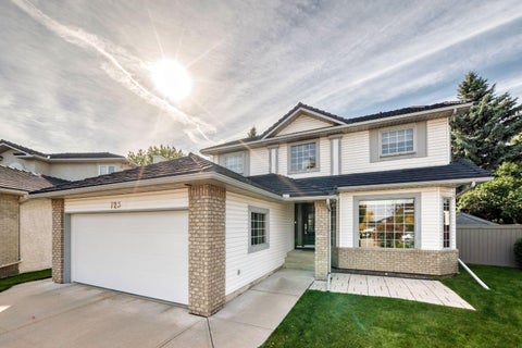 Photo of 723 Diamond Court SE, Calgary, AB T2J 7E2 (MLS # A2347373)