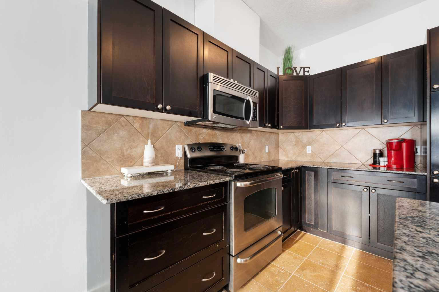 620 Luxstone Landing SW 602