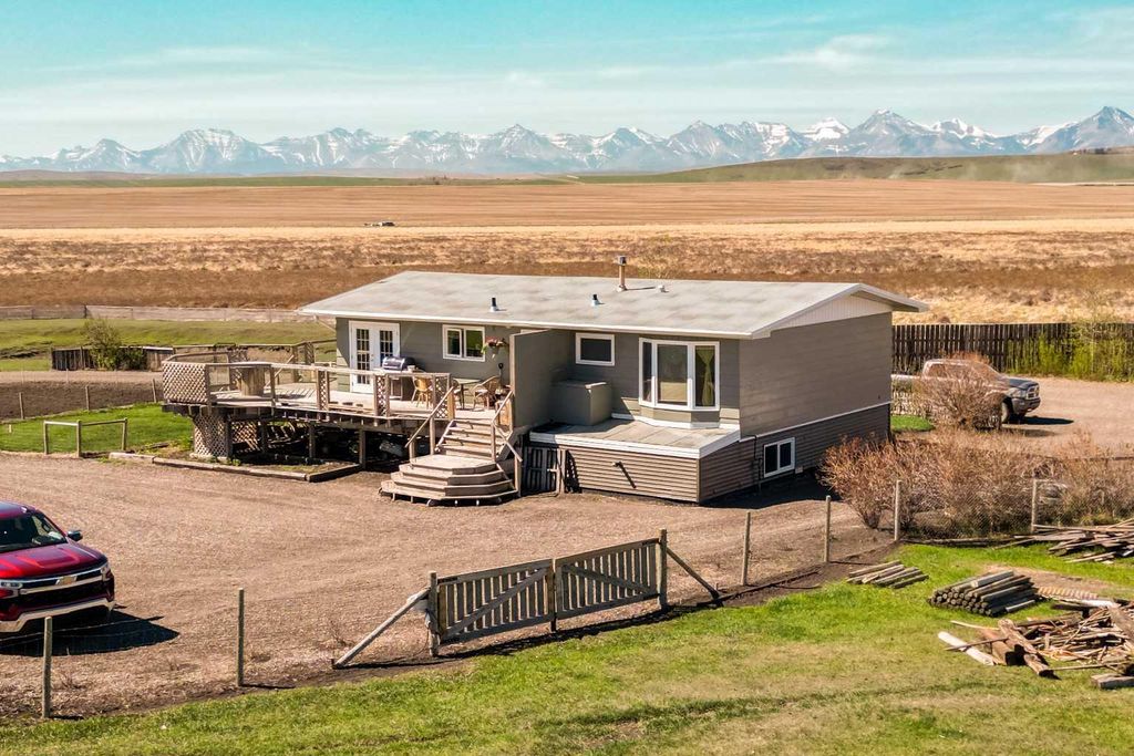 Photo of 5520 29-4 Range, Rural Pincher Creek No. 9, M.D. of, AB T0K 1W0 (MLS # A2309834)